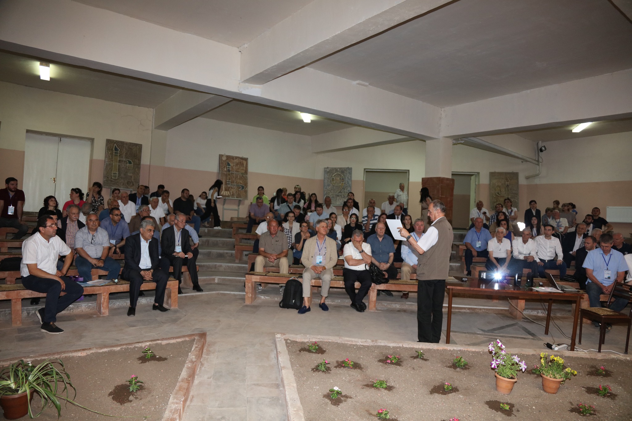 The Institute of Applied Problems of Physics of the National Academy of Sciences of the Republic of Armenia is celebrating its 45th anniversary.